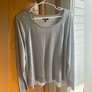 Apt 9 size XL light weight gray and white sweater